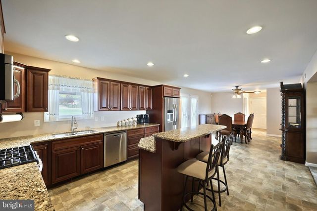 16434 CROSS ROADS AVE, Stewartstown, PA 17363