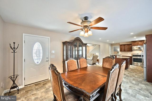 16434 CROSS ROADS AVE, Stewartstown, PA 17363