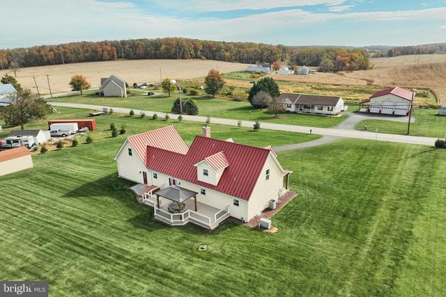 16434 CROSS ROADS AVE, Stewartstown, PA 17363