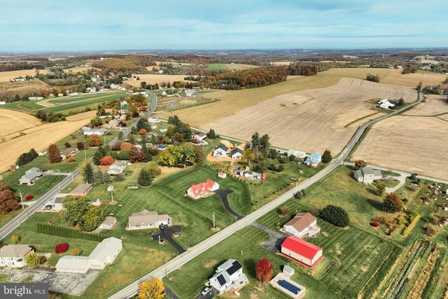 16434 CROSS ROADS AVE, Stewartstown, PA 17363