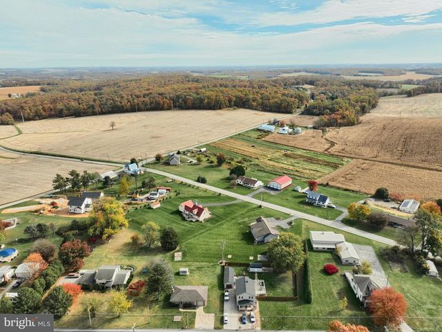 16434 CROSS ROADS AVE, Stewartstown, PA 17363