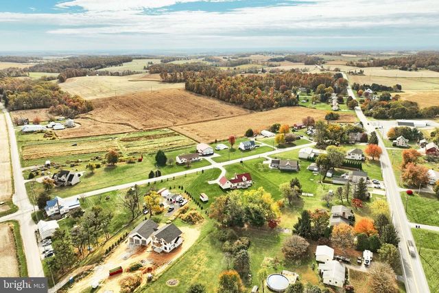 16434 CROSS ROADS AVE, Stewartstown, PA 17363