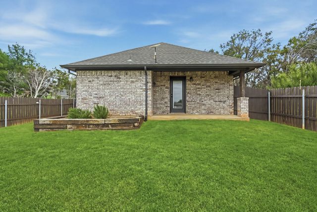 2926 Paluxy Trail, Granbury, TX 76048