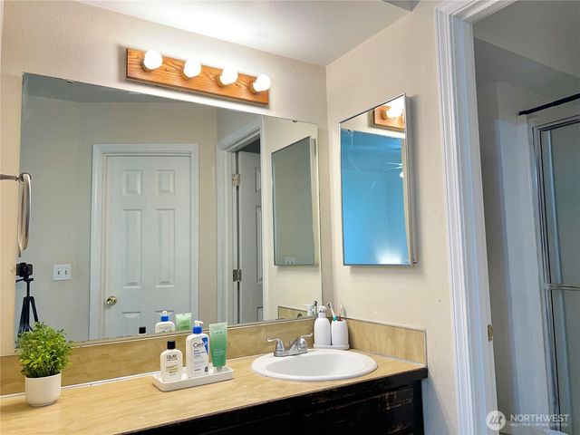11524 SE 322nd Place, Auburn, WA 98092