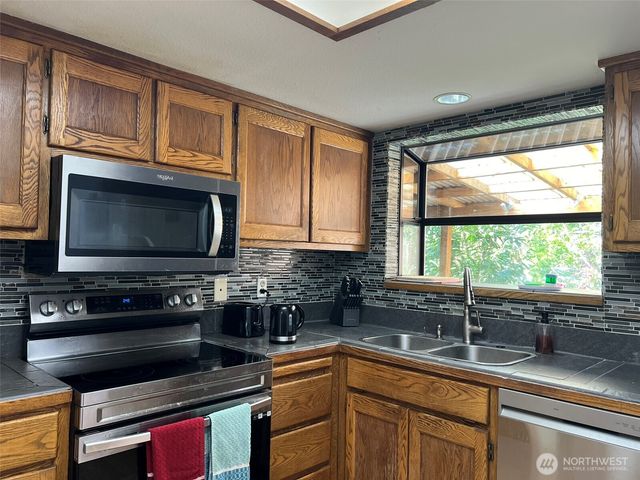 11524 SE 322nd Place, Auburn, WA 98092