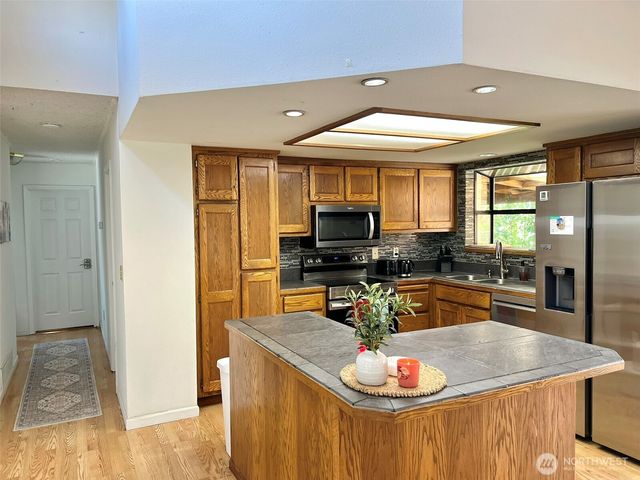 11524 SE 322nd Place, Auburn, WA 98092
