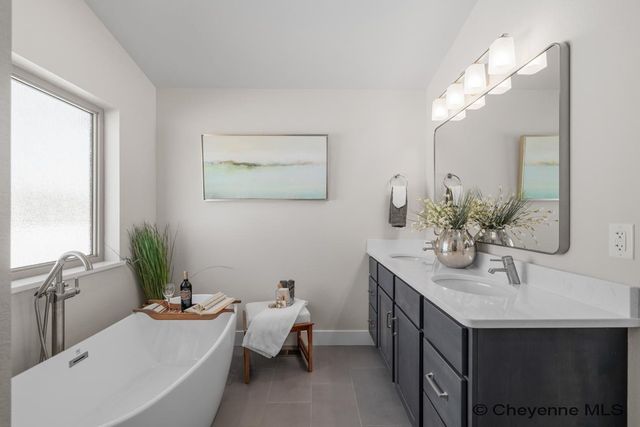 4016 SADDLEBACK LN, Cheyenne, WY 82009