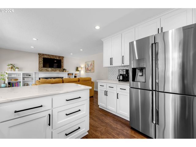 9047 Sw REILING St, Portland, OR 97224
