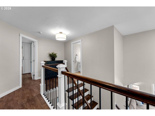 9047 Sw REILING St, Portland, OR 97224