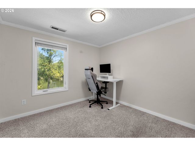 9047 Sw REILING St, Portland, OR 97224