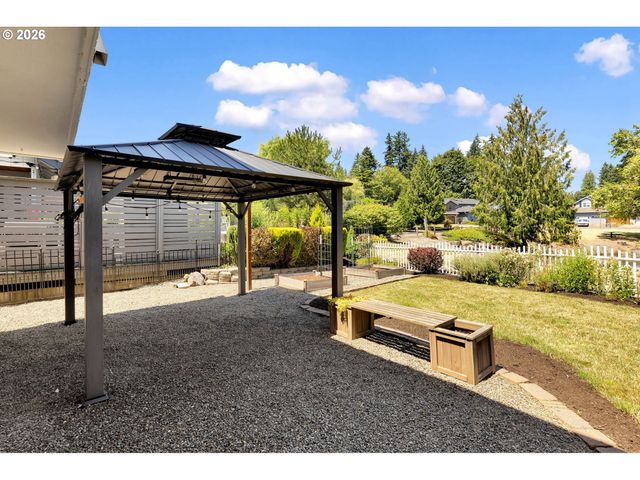 9047 Sw REILING St, Portland, OR 97224