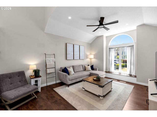 9047 Sw REILING St, Portland, OR 97224