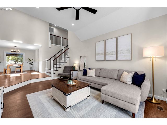 9047 Sw REILING St, Portland, OR 97224