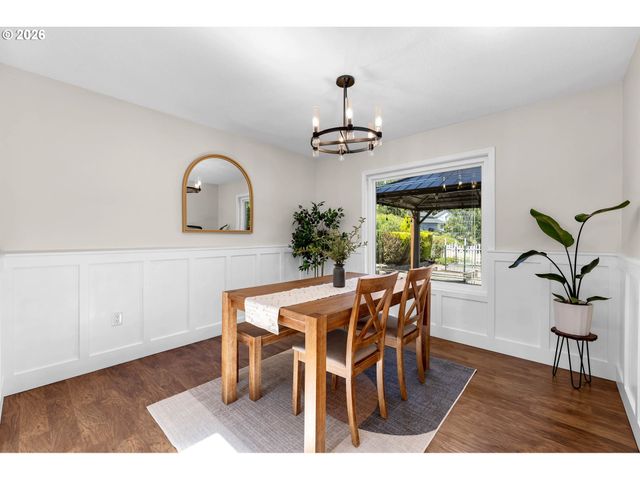 9047 Sw REILING St, Portland, OR 97224