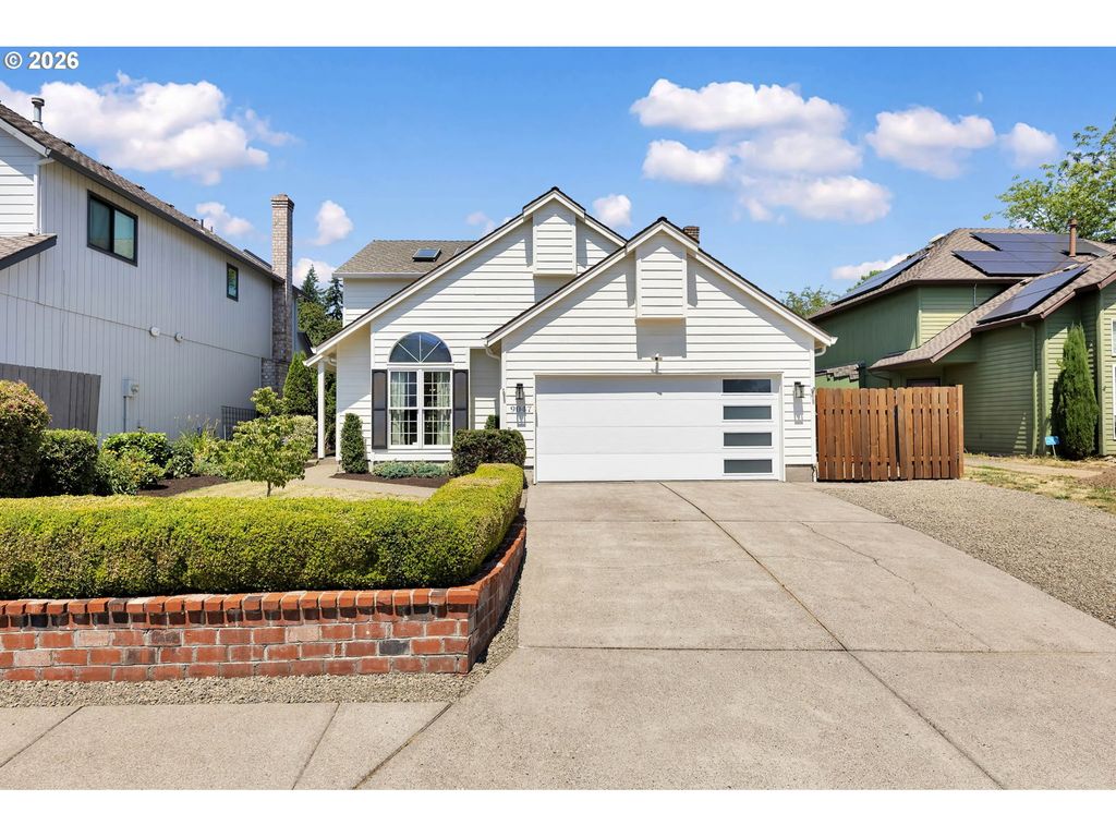 9047 Sw REILING St, Portland, OR 97224