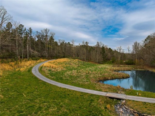 723 Sulphur Springs Road, Fairmount, GA 30139