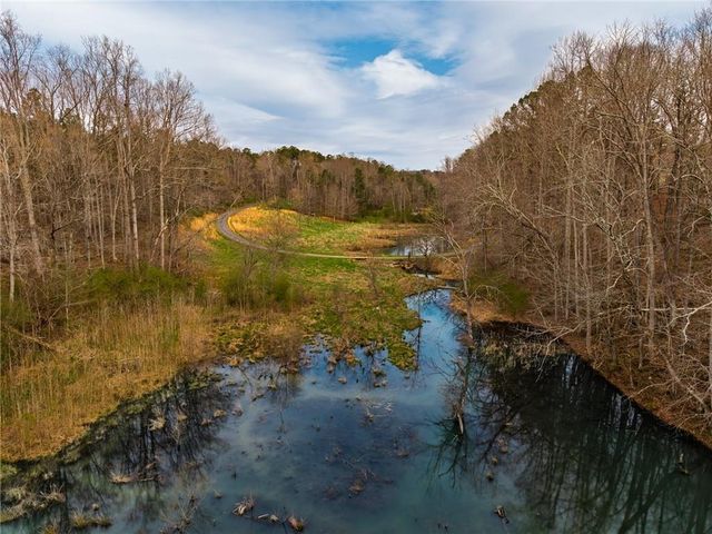 723 Sulphur Springs Road, Fairmount, GA 30139