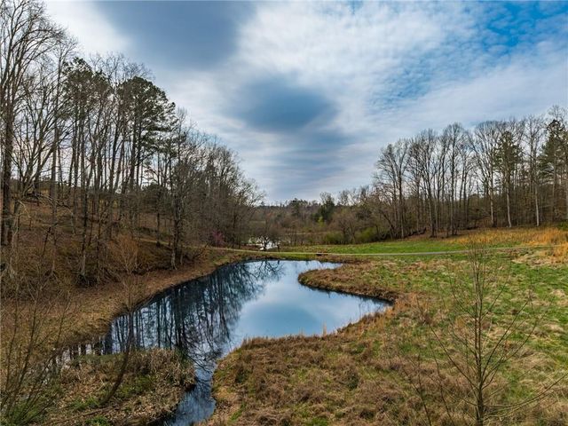 723 Sulphur Springs Road, Fairmount, GA 30139