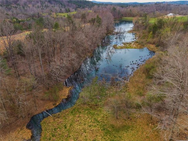 723 Sulphur Springs Road, Fairmount, GA 30139