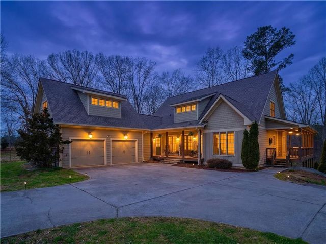 723 Sulphur Springs Road, Fairmount, GA 30139
