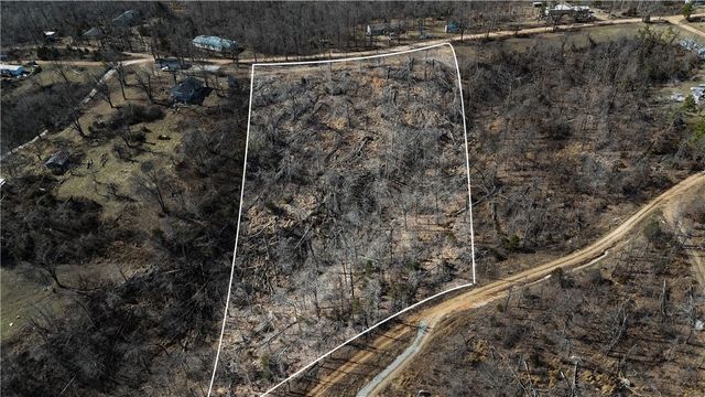 Fawn's Way, Rogers, AR 72756