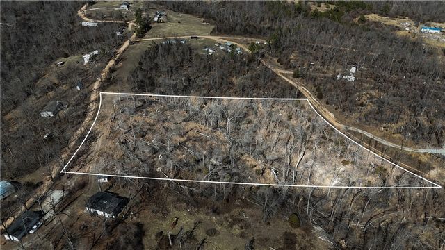 Fawn's Way, Rogers, AR 72756