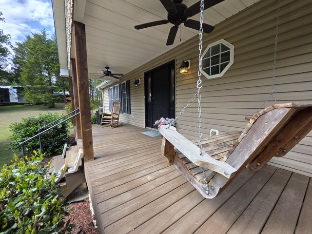 1200 Dawson Rd, White Bluff, TN 37187
