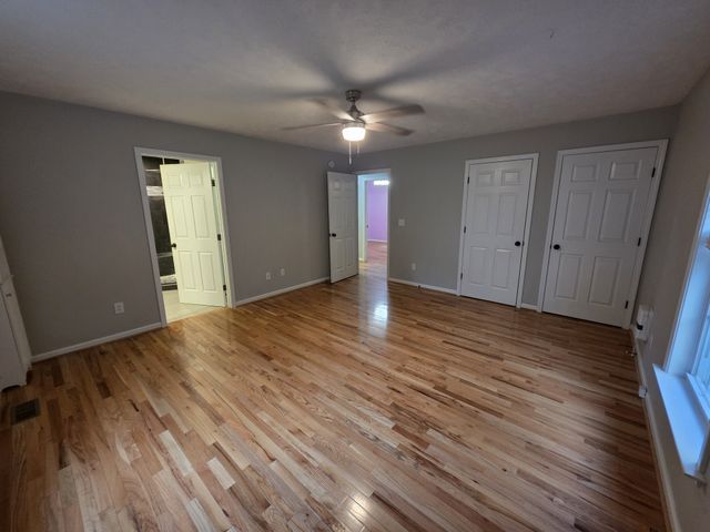 1200 Dawson Rd, White Bluff, TN 37187