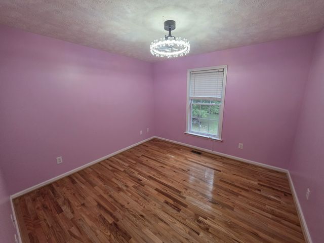1200 Dawson Rd, White Bluff, TN 37187