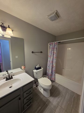 1200 Dawson Rd, White Bluff, TN 37187