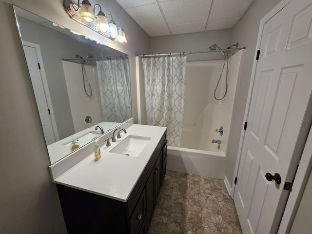 1200 Dawson Rd, White Bluff, TN 37187