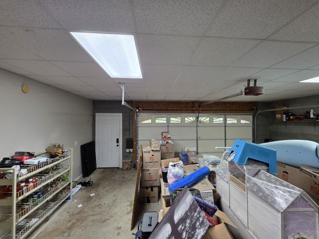 1200 Dawson Rd, White Bluff, TN 37187