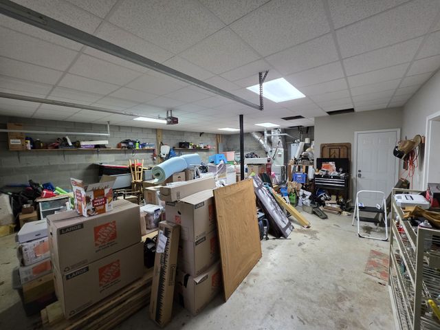 1200 Dawson Rd, White Bluff, TN 37187