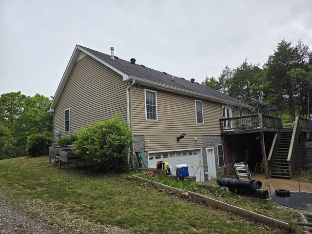 1200 Dawson Rd, White Bluff, TN 37187