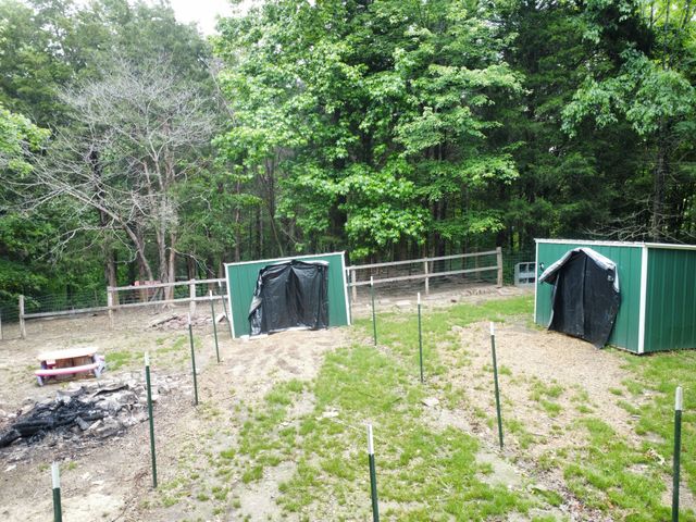 1200 Dawson Rd, White Bluff, TN 37187