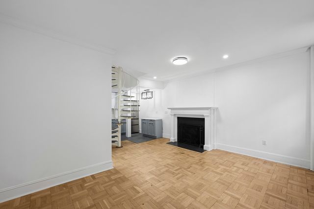 134 W 80TH Street PARLOR, New York City, NY 10024