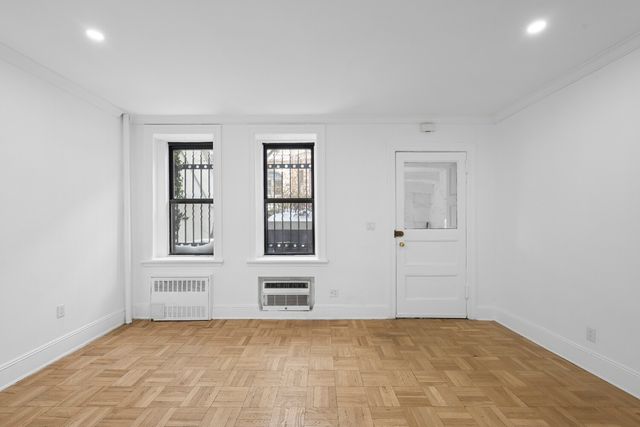 134 W 80TH Street PARLOR, New York City, NY 10024
