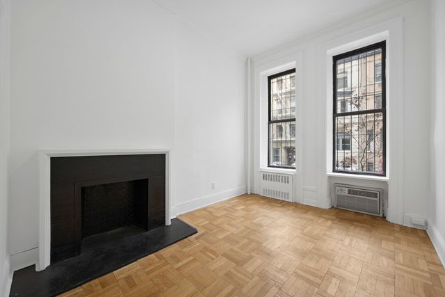 134 W 80TH Street PARLOR, New York City, NY 10024