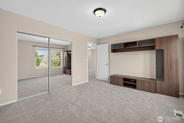 7825 Cortland Avenue SE, Snoqualmie, WA 98065