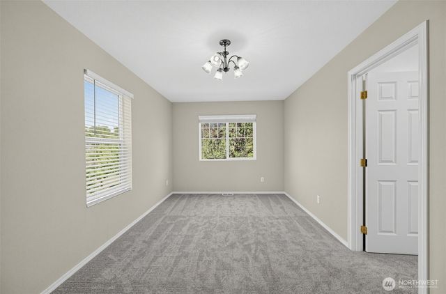 7825 Cortland Avenue SE, Snoqualmie, WA 98065