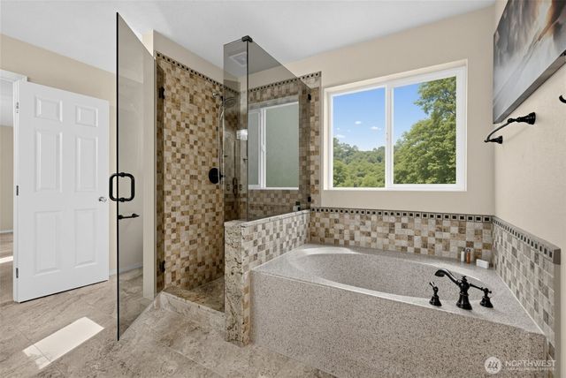 7825 Cortland Avenue SE, Snoqualmie, WA 98065