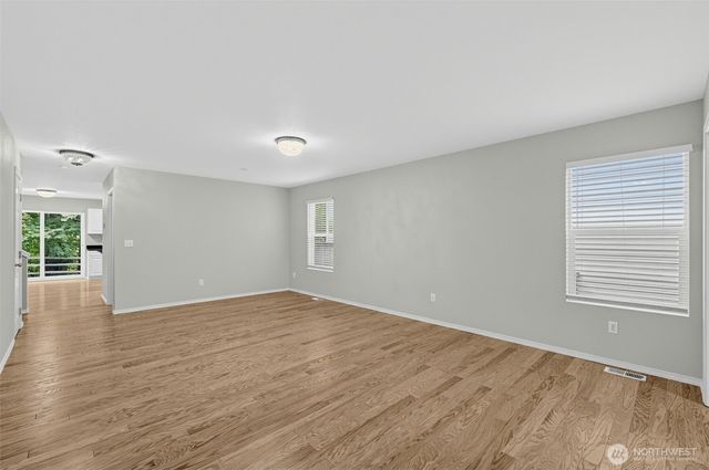 7825 Cortland Avenue SE, Snoqualmie, WA 98065