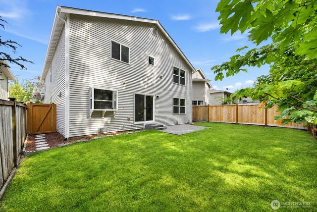 7825 Cortland Avenue SE, Snoqualmie, WA 98065