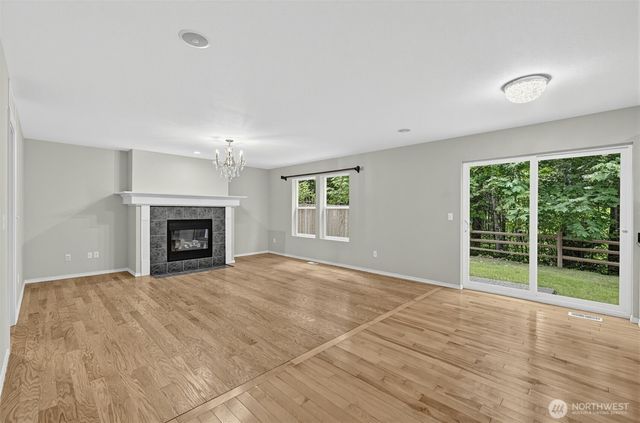 7825 Cortland Avenue SE, Snoqualmie, WA 98065
