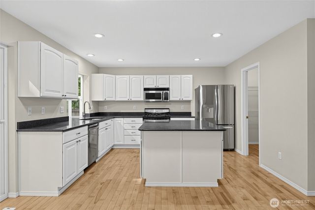 7825 Cortland Avenue SE, Snoqualmie, WA 98065