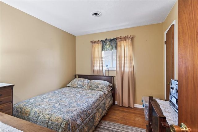 146 Ruston DR, Newport News, VA 23602
