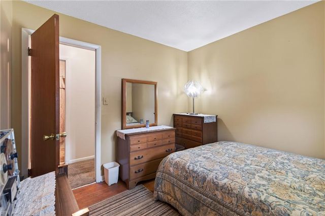 146 Ruston DR, Newport News, VA 23602