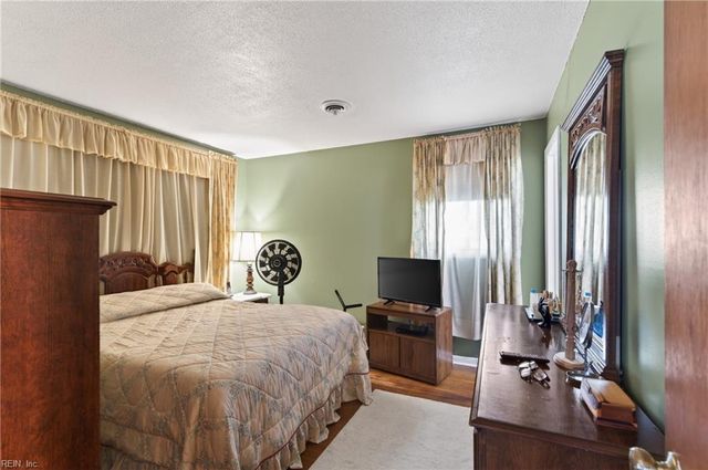 146 Ruston DR, Newport News, VA 23602
