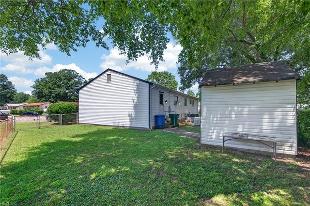 146 Ruston DR, Newport News, VA 23602