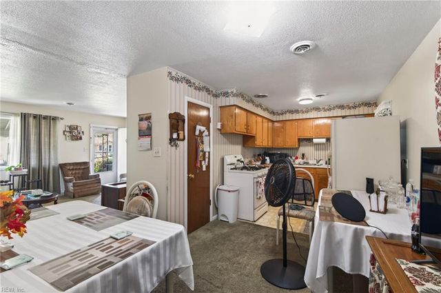 146 Ruston DR, Newport News, VA 23602